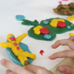 Coffret Yuki pâte à modeler naturelle et vegan (assort. 4 pots) Pâte À Modeler Et Accessoires