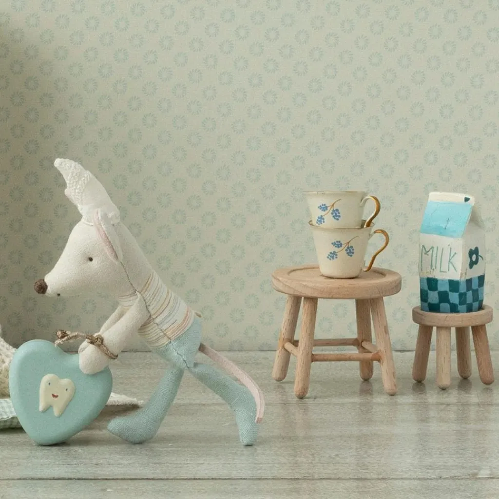 New Ensemble table et tabouret Souris Accessoires Pour Univers De Jeu