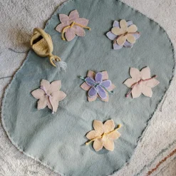 Mallette textile Green Toy Flower Garden Jeu De Motricité Fine