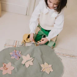 Mallette textile Green Toy Flower Garden Jeu De Motricité Fine