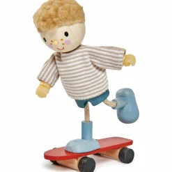 Sale Poupée Edward avec skateboard Figurines De Jeu