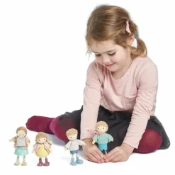 Sale Poupée Edward avec skateboard Figurines De Jeu