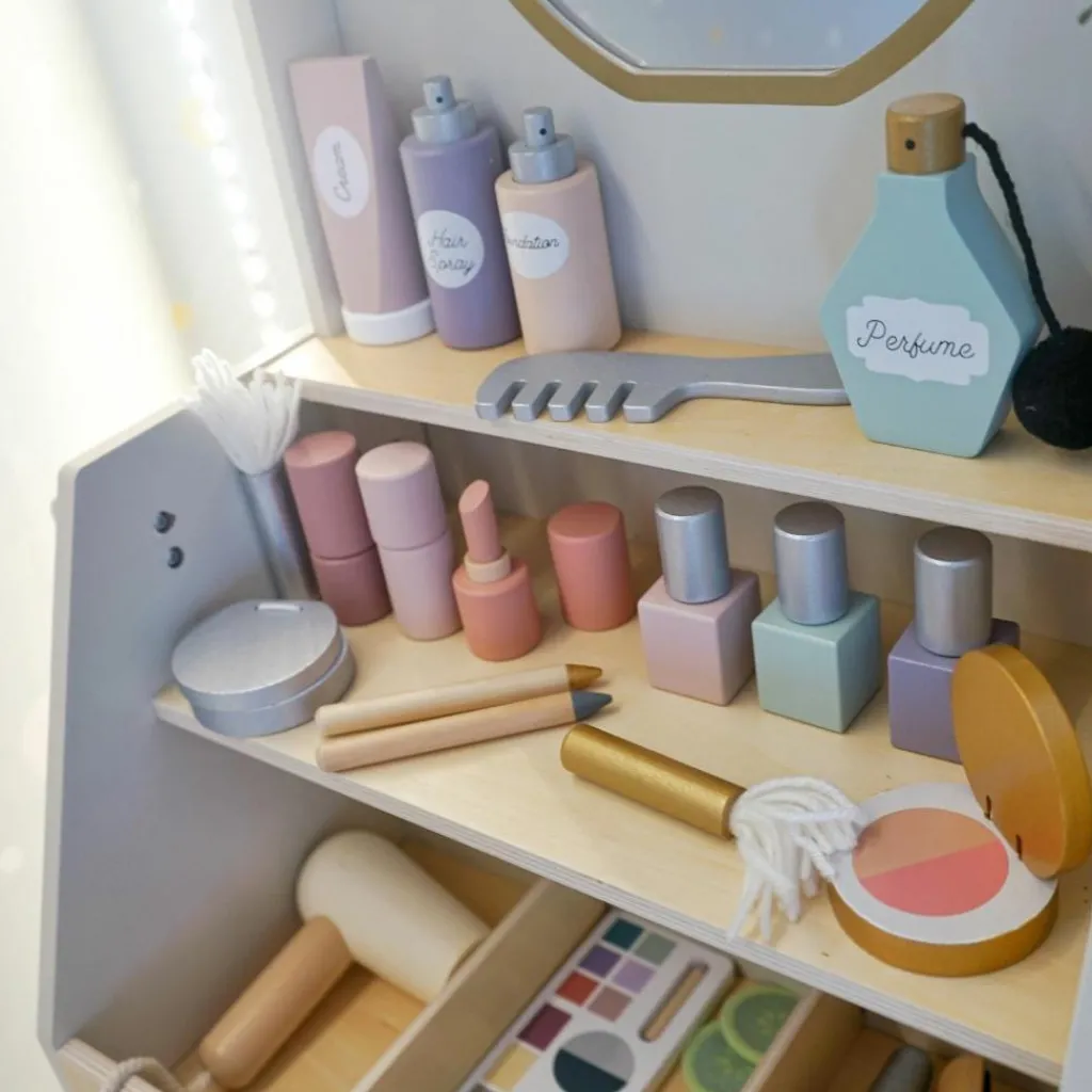 New Salon de beauté en bois Coin Beauté / Barbier