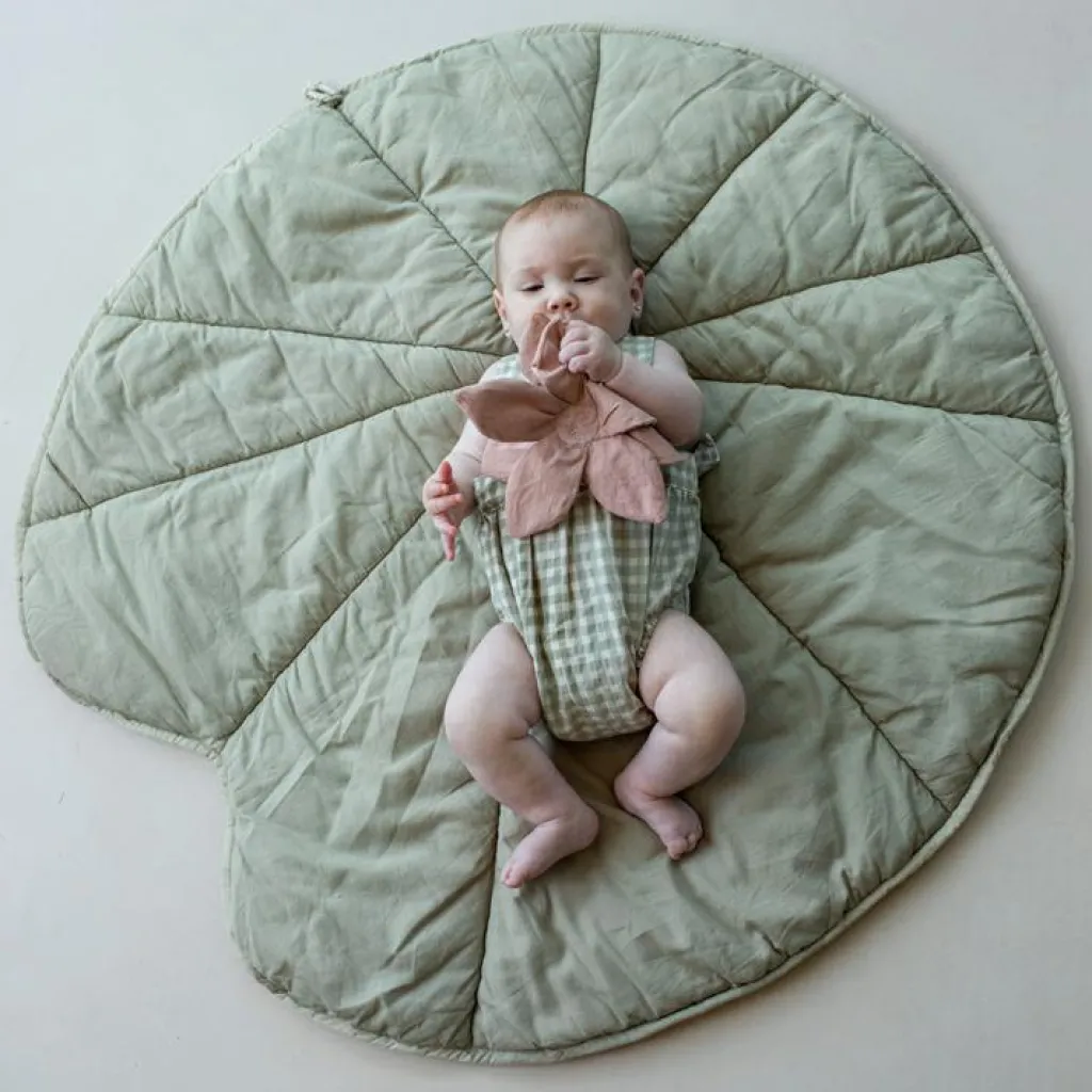 Tapis de jeu en coton bio Nénuphar Olive (95 cm) Tapis De Jeu