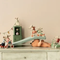 Discount Tricycle et son abri Souris vert Accessoires Pour Univers De Jeu